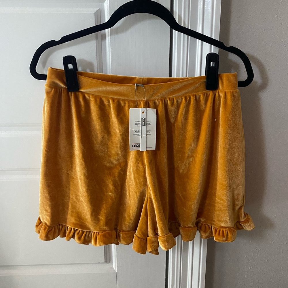 ASOS Ruffle Shorts - Picture 3 of 5